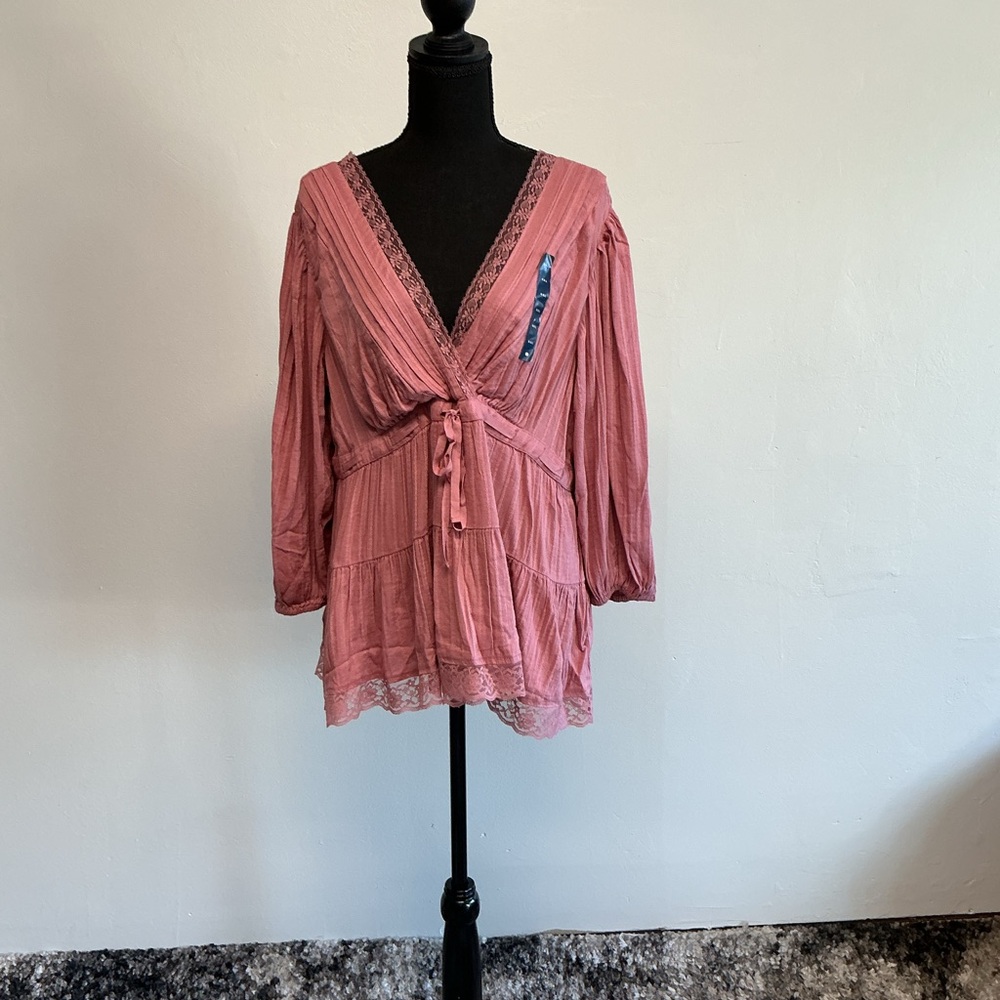 Lucky Brand Mauve Lace Trim Blouse